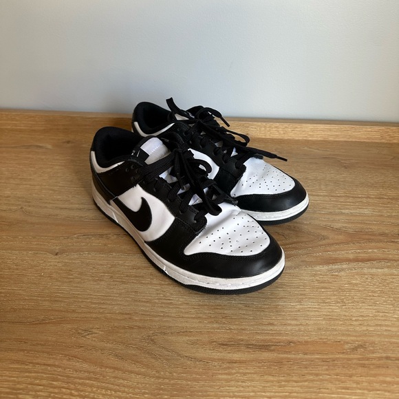 Nike Panda Dunk (Black and White) - women’s size 9. - Picture 4 of 5